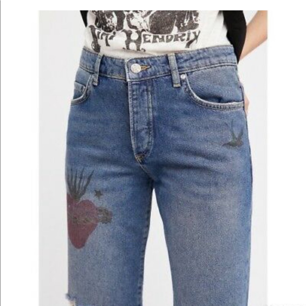 Free People Tattooed BF Destroyed Frayed Hem Jeans - Picture 2 of 9